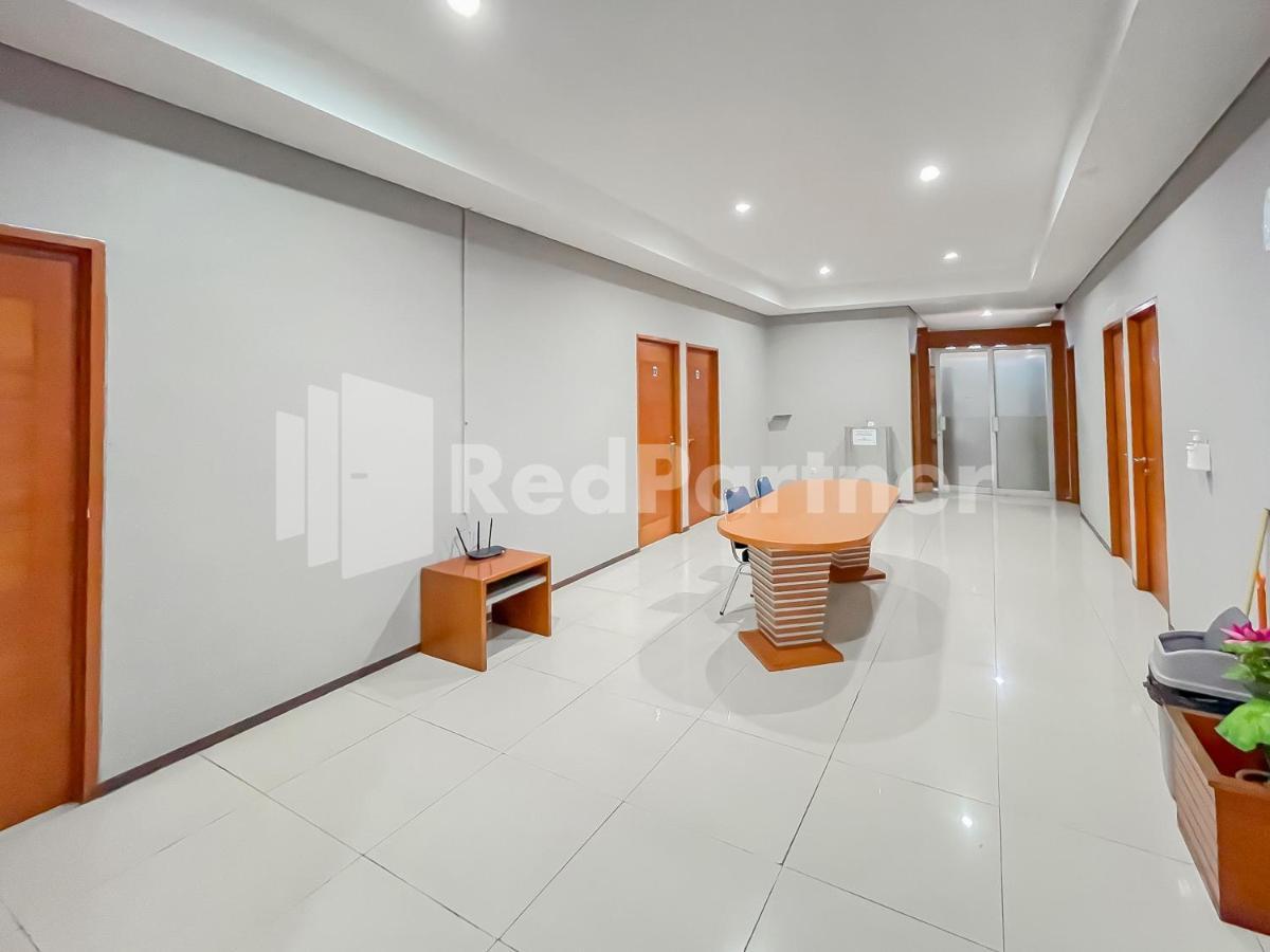 Sang Surya Guesthouse Syariah Near Rs Hasan Sadikin Mitra Reddoorz Bandung Exterior photo