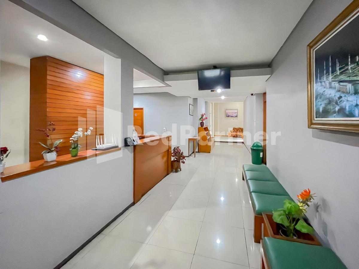 Sang Surya Guesthouse Syariah Near Rs Hasan Sadikin Mitra Reddoorz Bandung Exterior photo